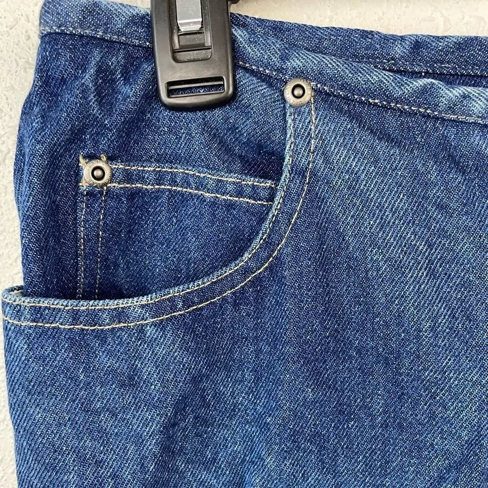 Liz Claiborne  LizWear Low Waisted Jeans Size 10 EUC